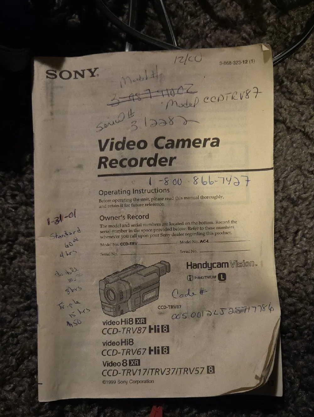 Sony Handycam Vision Video 8 with Carry Case and Cables UNTESTED